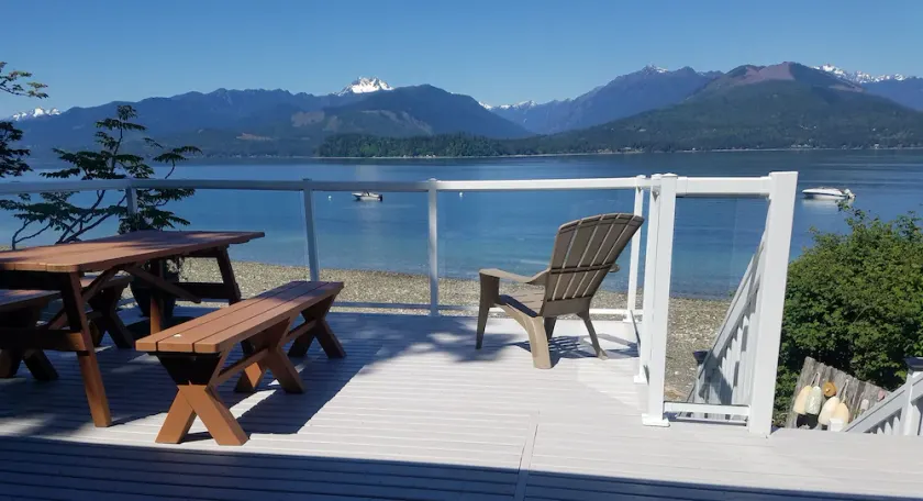 Picturesque Hood Canal Waterfront - Image 1