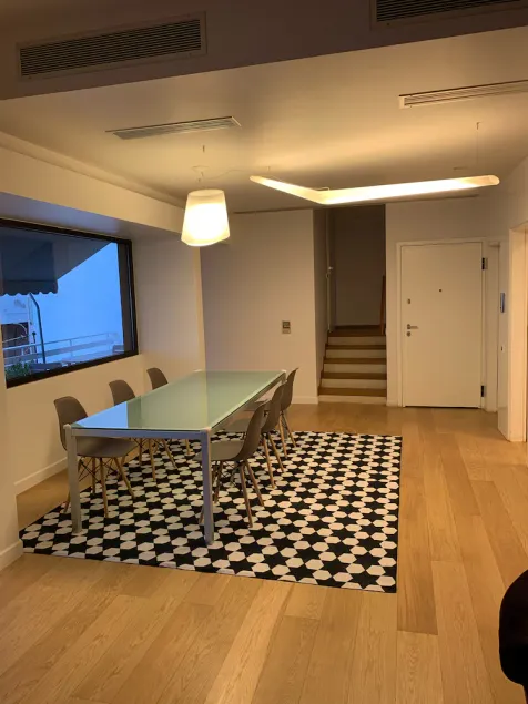 Luxury apartment in central Athens - Image 1