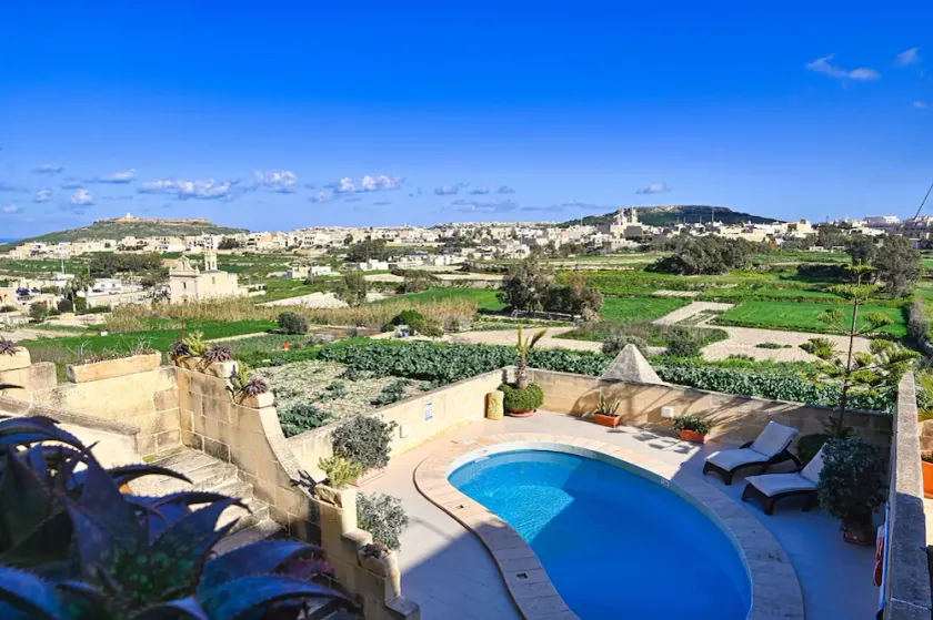 Avkopplande, lugn by på ön Gozo - Image 1