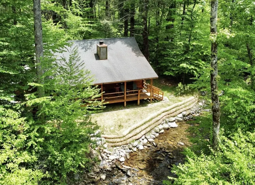 Peaceful Creekside Retreat at the foot of Mt. Mitchell!  - Image 1