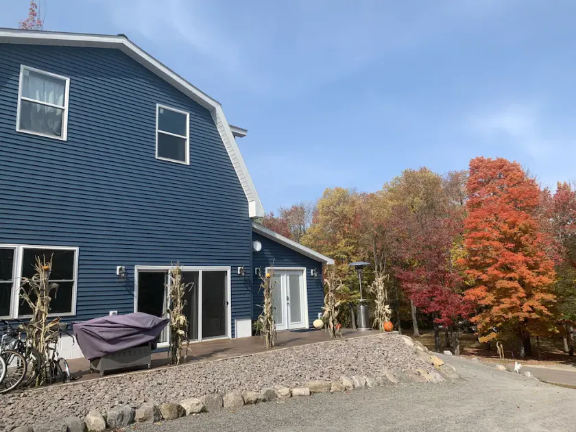Clean and cozy total eclipse retreat, perfect for enjoying the Adirondacks! - Image 1