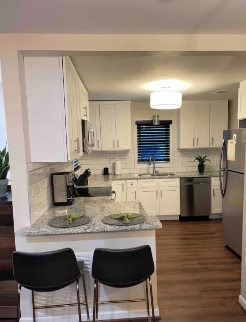 Blue Bungalow-Downtown Acworth - Image 1