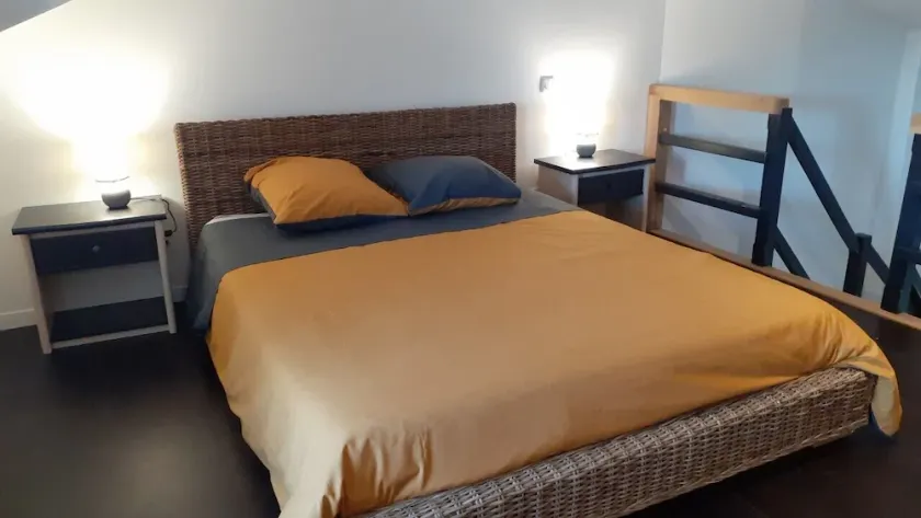 A 5 mn de La Rochefoucauld, Belle Chambre D'hôtes Type Suite - Image 1