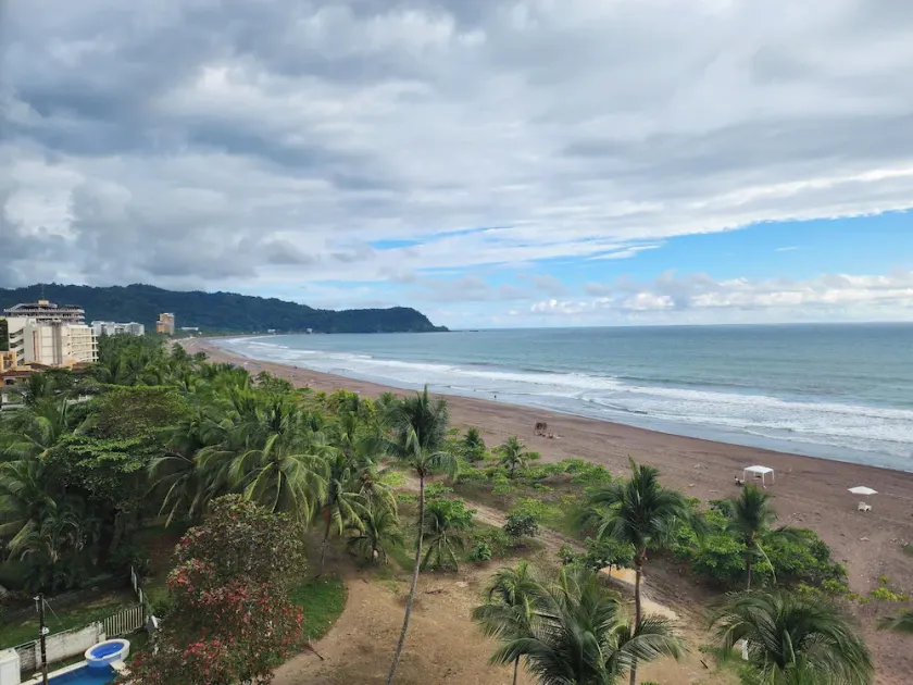 AS SEEN ON HGTV'S BEACHFRONT BARGAIN HUNT!!   Jaco Beachfront PALMS 2br/2ba - Image 1