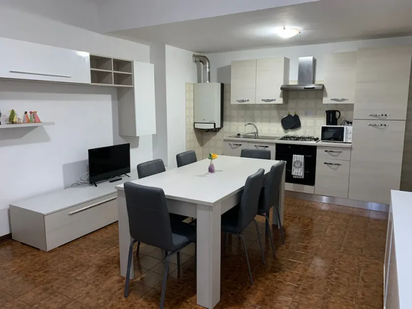 Apartment with garden in Udine - Image 1