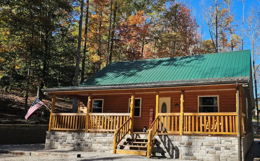 Sugar Bear Cabin 5 mins from State Park!  Fishing, w/boat parking, golf & more! - Image 1