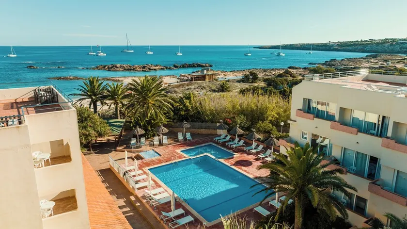 Apartamentos Portu Saler - Image 1
