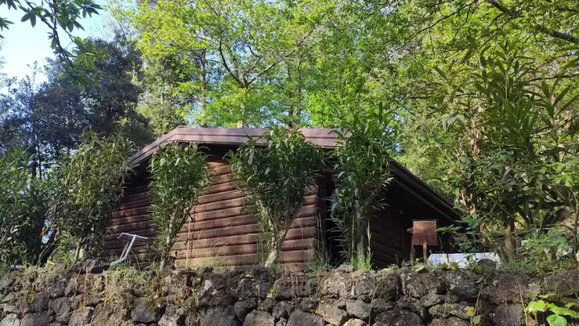 Etna Rural Cottage with Jacuzzi - Image 1