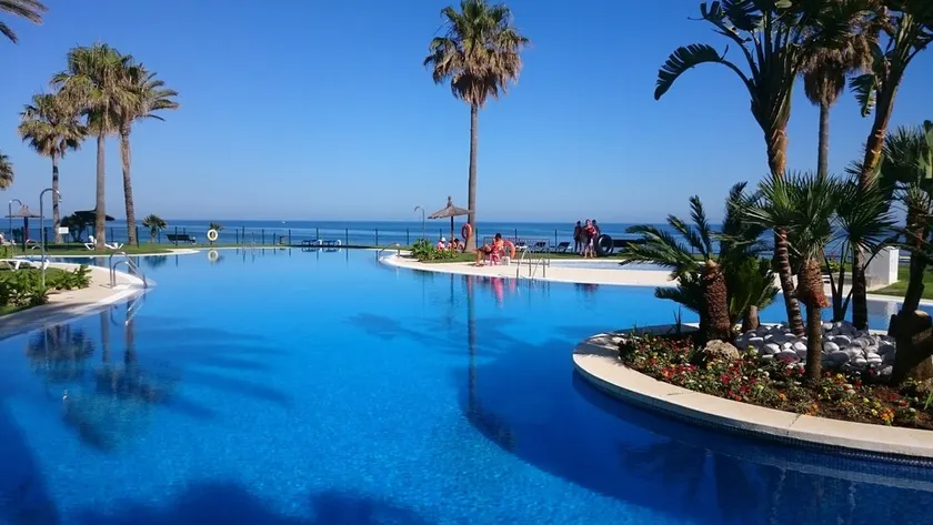 Luksus strand lejlighed med fantastisk udsigt til havet og pool. Bedst mod syd. WiFi - Image 1