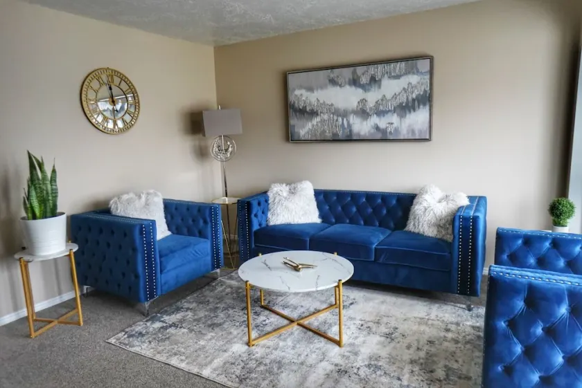 Escape to this beautiful house near the Mountains - Image 1