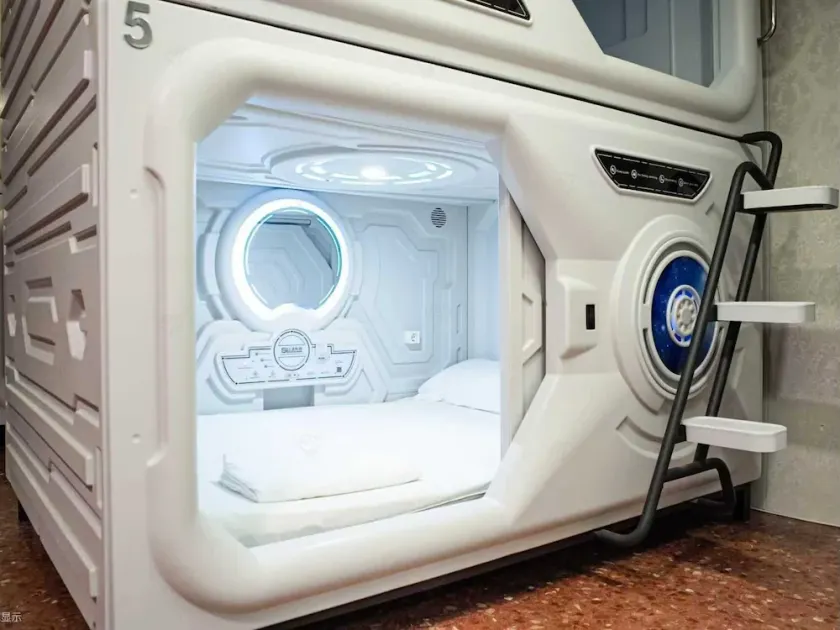 Just Hostel Capsules Alicante - FREE Towels & Luggage Storage - Near Railway - Image 1