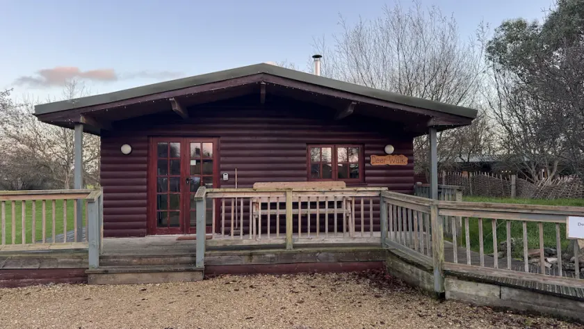 Large three bedroom lodge with private hot tub for five people - Image 1