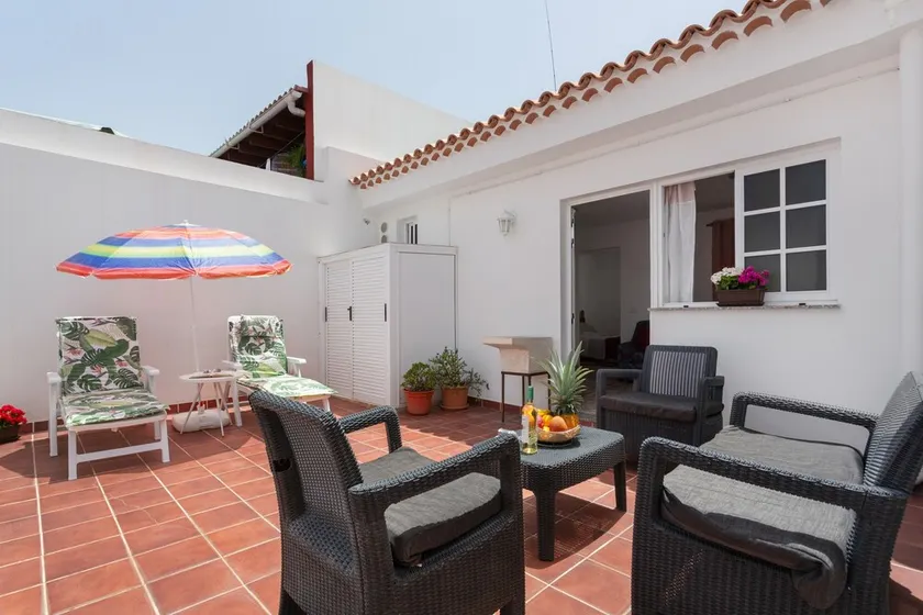 Appartement de Vacances « Ático La Estrella » avec Vue sur la Montagne et Terrasse Privée - Image 1