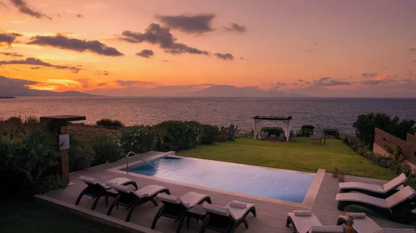 Sea Breeze Villa - Image 1