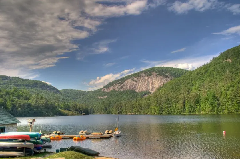 1 BDRM~ FAIRWAY FOREST RESORT~ HIKING SKIING HEATED POOLS DINING ~GREAT LOCATION - Image 1