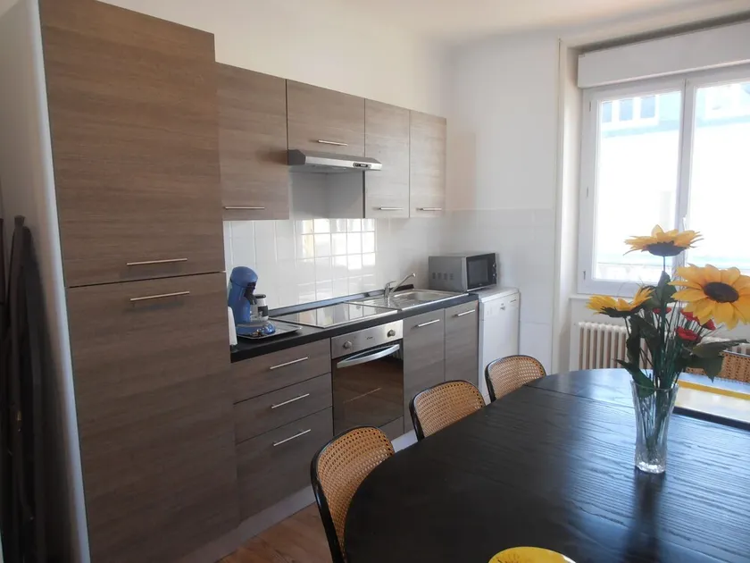Apartment and its courtyard 6 to 12 people in Guilvinec - Image 1
