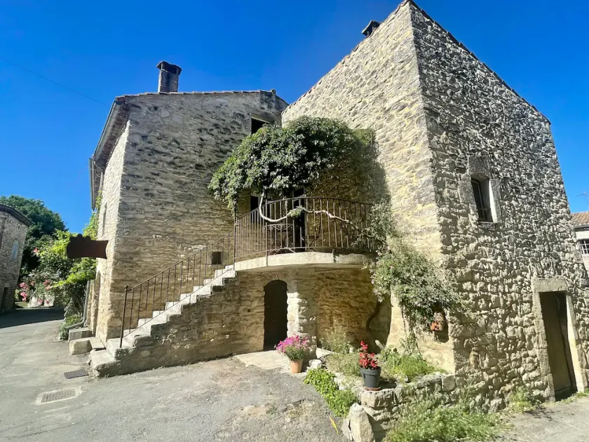 Gîte 6 pers, terrace, 12km from the Ardèche gorges, at the gateway to the Cévennes - Image 1