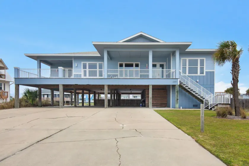Génial 7BR / 5. 5BA Beach Home avec piscine privée - entièrement rénové! 25 personnes! - Image 1