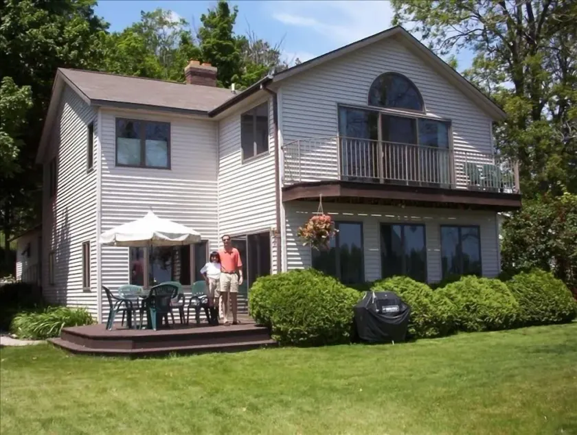 West Michigan Executive Lakefront Retreat - Image 1