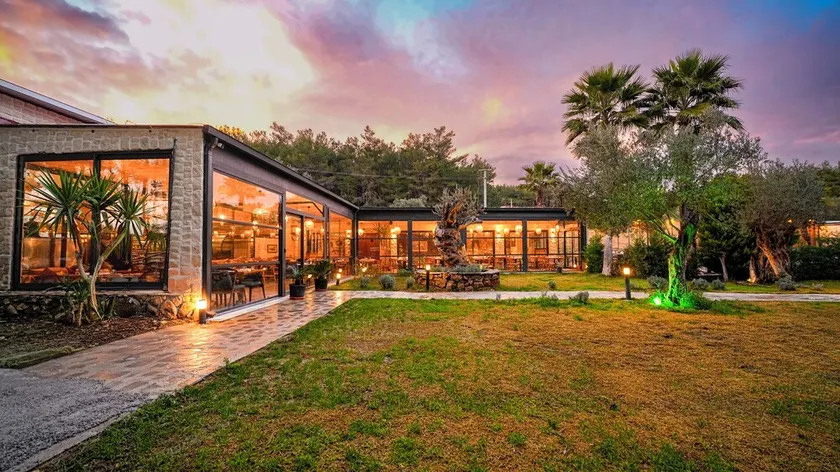 Garrya Romo Hotel - Image 1