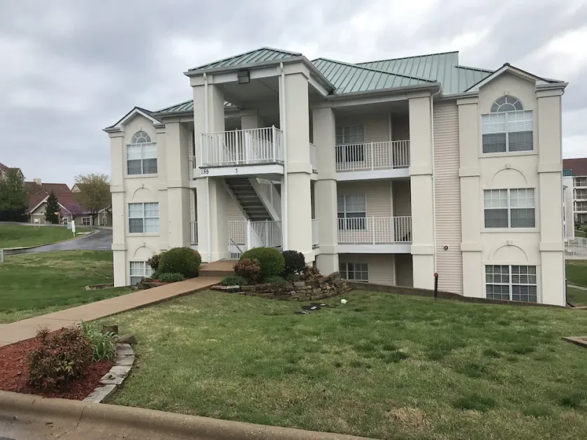 Hillside Hideaway ~ Spacious Poolside 2 bed 2 bath condo - Image 1
