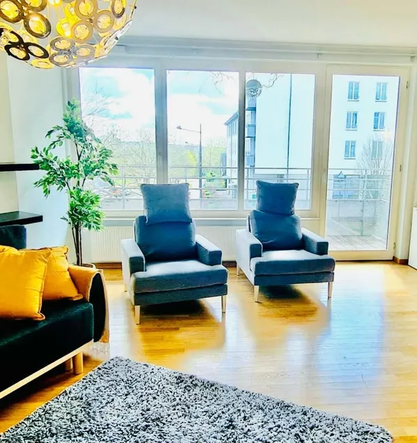 One bedroom flat with parking&balcony - Image 1