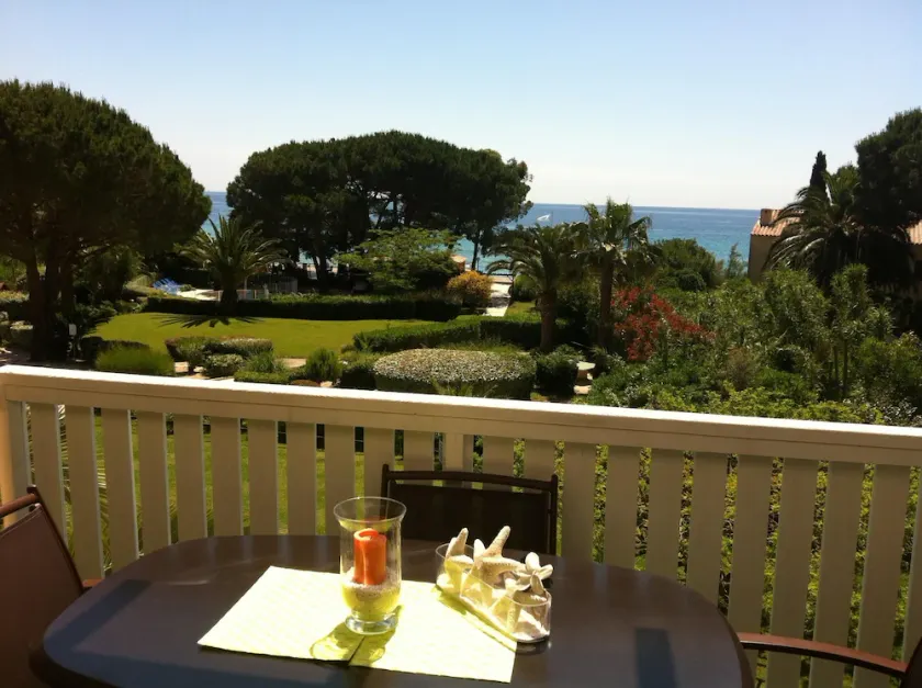 Apartment, facing the sea, near the beach, 6 people, 2 bedrooms - Image 1