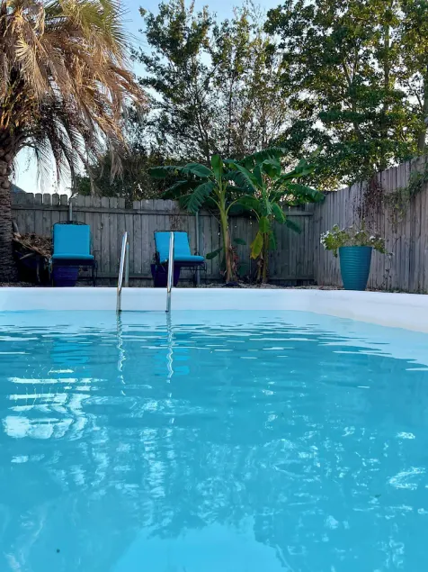 Near Hospital & Shopping Centers- 3/2 with pool - Image 1