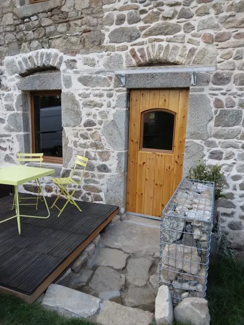 95 m² former farmhouse - Image 1