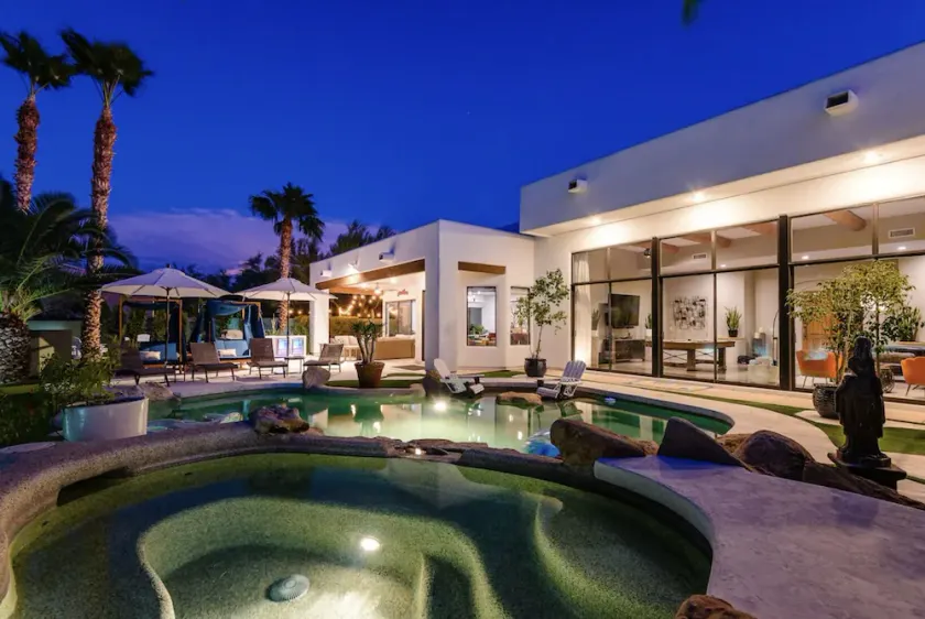 Spectacular Villa w/ Pool & Hot Tub, Golf Simulator, Minutes from Golf and Shops - Image 1