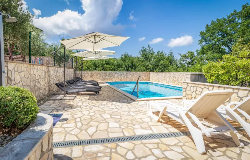Stunning Apartment In Jadranovo With Wifi - Image 1
