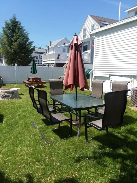 Central AC, child safe fenced in yard, 3 minutes to the beach.  NO CLEANING FEE - Image 1