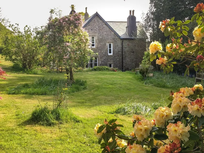 School House - Image 1