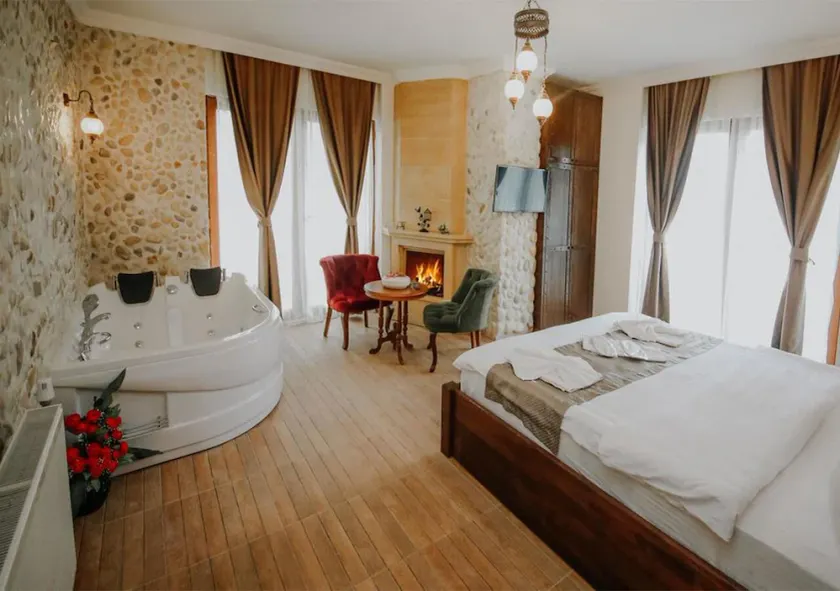Sea House Hotel - Image 1