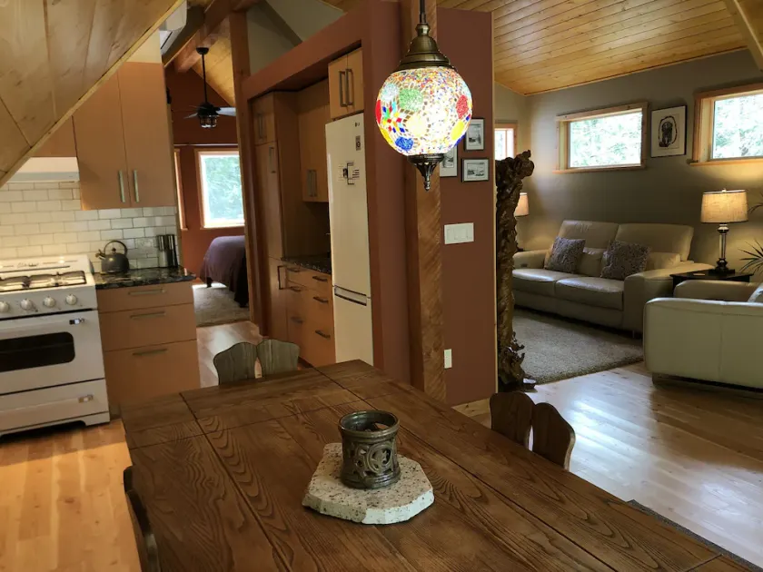 Luxury Loft - Quadra Island - Private Deck! - Image 1