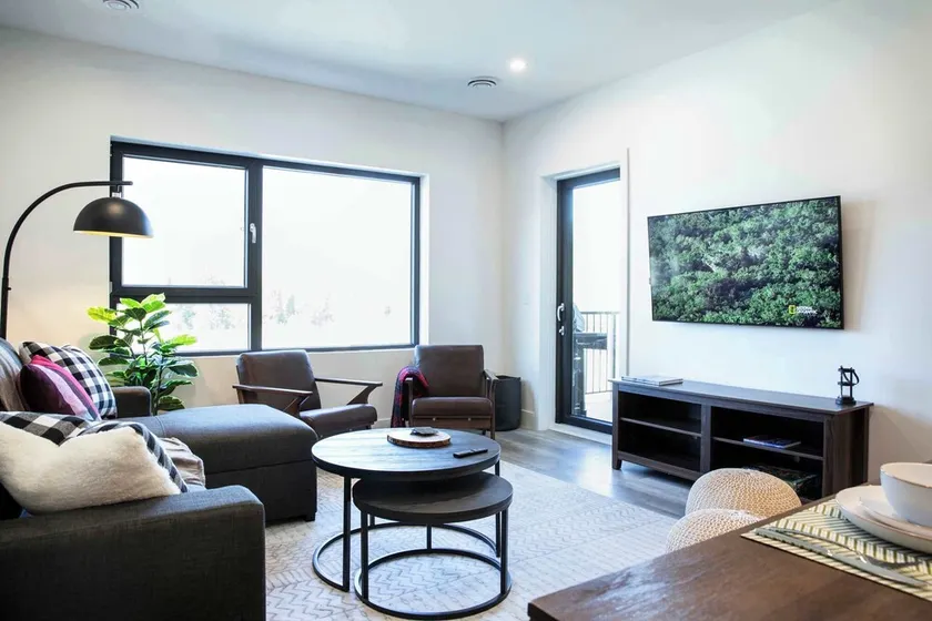 Selkirk Powder Dream - Cozy Condo (+Hot Tub) - Image 1