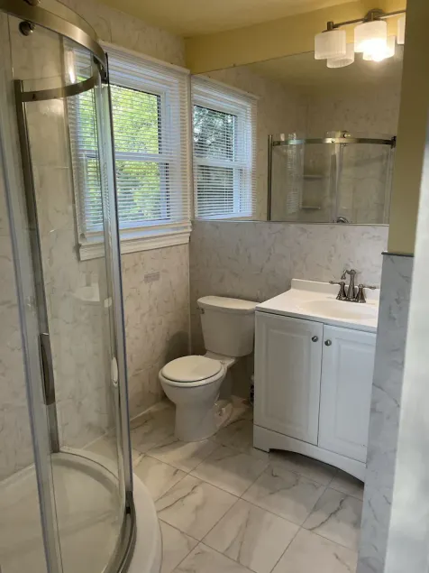 Entire 3 bedrooms/2 bathrooms fence yard, near Costco, Sam's - Image 1