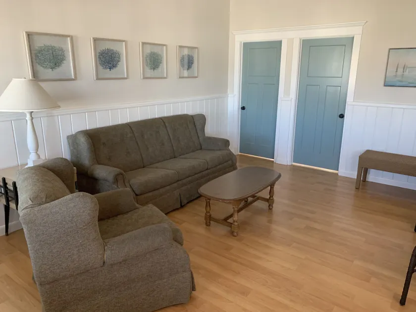 3 Bedroom Apartment close to Beach and all amenities - Image 1