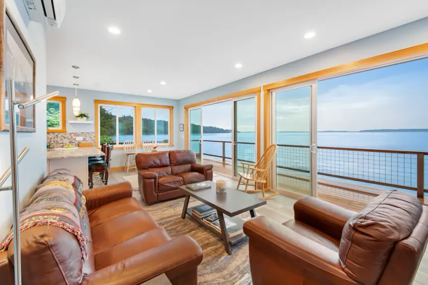 Waterfront home with amazing sound and mountain views - AC, kayaks, washer/dryer - Image 1