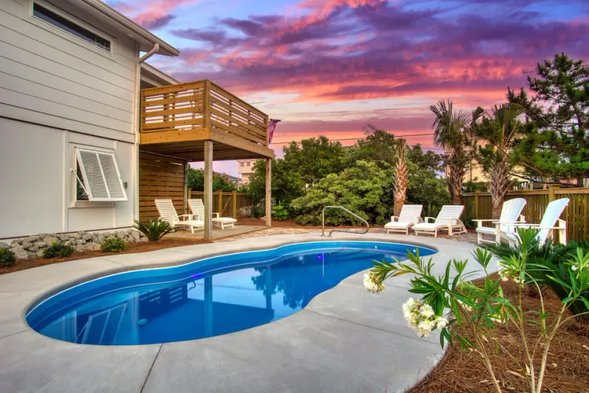 OCEAN VIEW. 2ND ROW. PVT HEATED POOL. PVT BEACH ACCESS. CLASSIC TOPSAIL! - Image 1