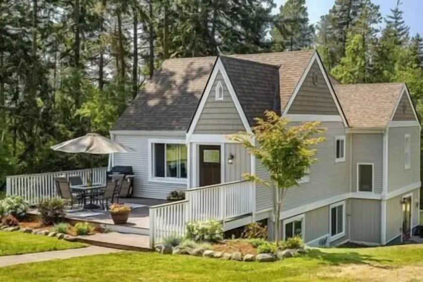 Secluded 4BR Nestled in Woods-Hot Tub/Dog Friendly - Image 1
