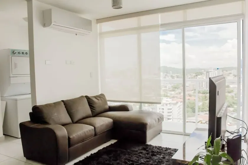 Modern Apartment in a Luxurious Residential Unit in the heart of the city - Image 1