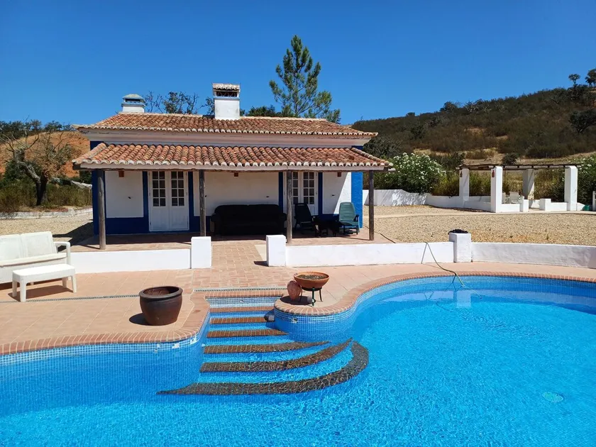 Secluded 2 Bedroomed Country Cottage with Private Pool north of the Algarve - Image 1