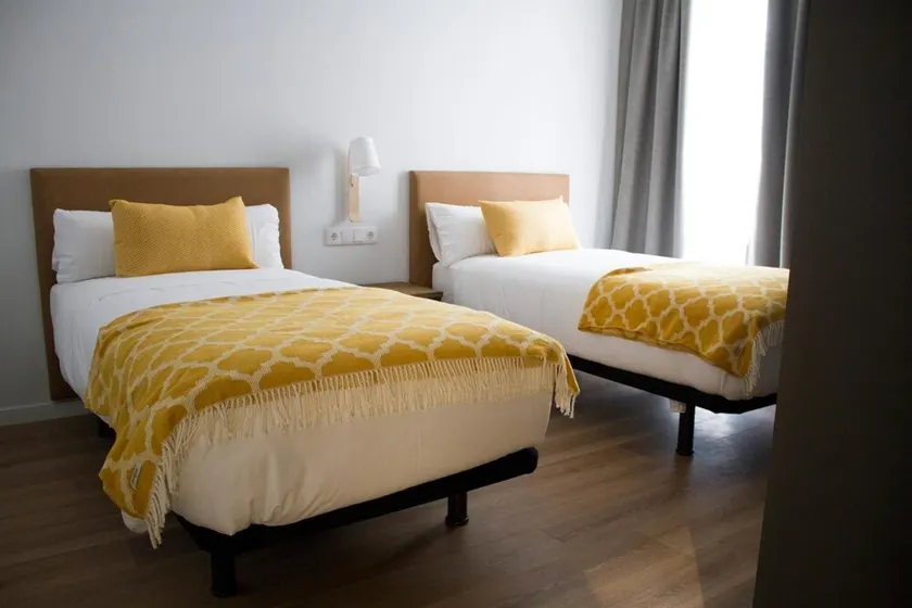 Lux Apartamentos Rosalia - Image 1