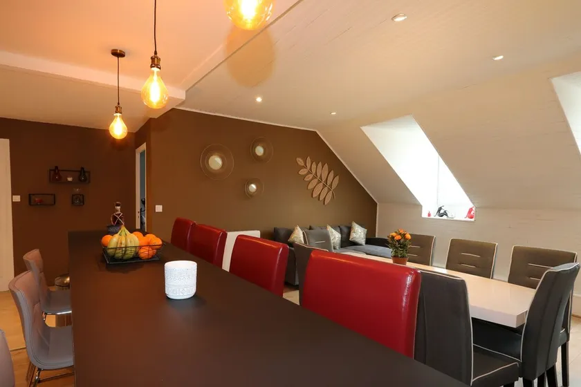 Stunning 85 m² apartment in the city center - Image 1