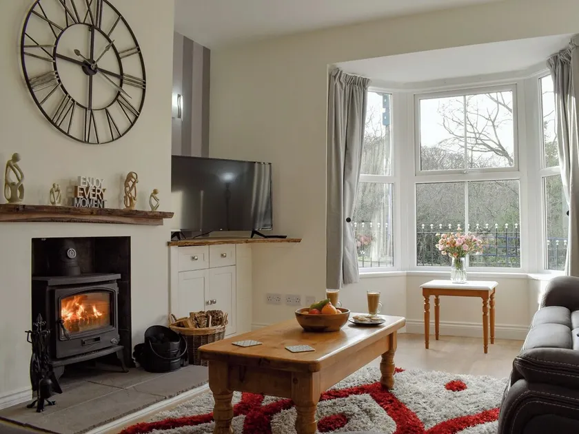 3 bedroom accommodation in Loftus, near Saltburn-by-the-Sea - Image 1
