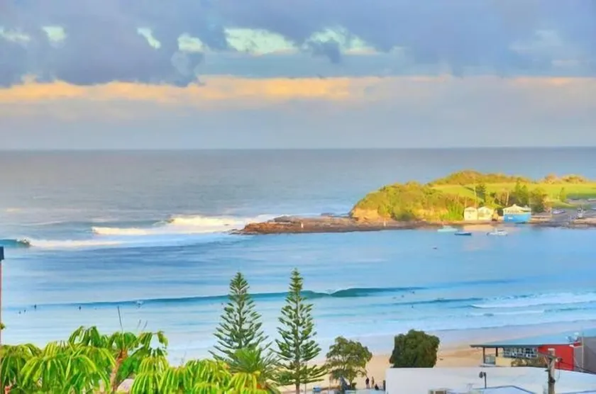 Beachousesix Terrigal / Heated Pool & Best location - Image 1