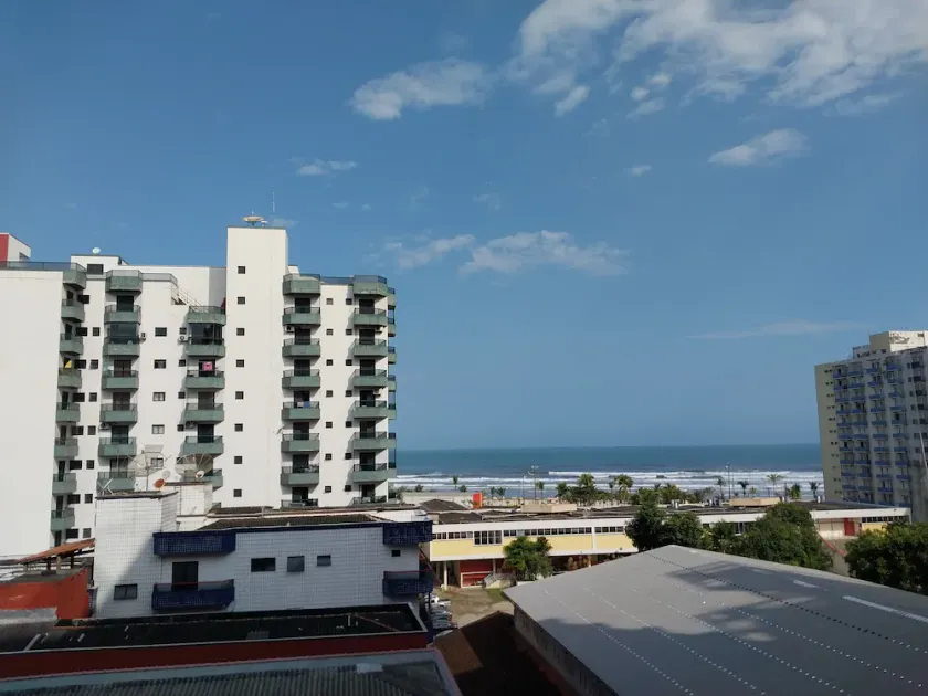 Cozy apartment with sea view and balcony, on the ocean -Praia Grande (SP) - Image 1