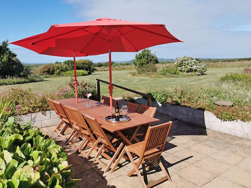 Bryngarw, Holiday Home Trefin, Sleeps 12, 6 bedrooms,  bathrooms - Image 1