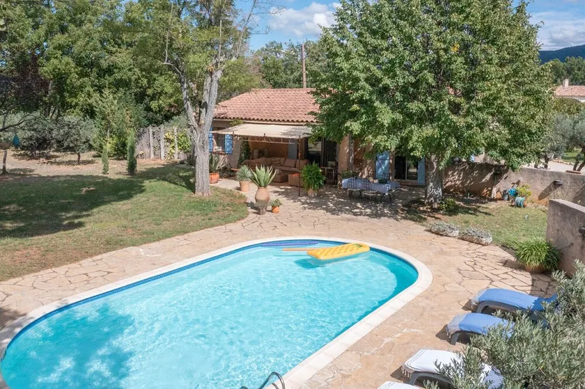 Villa Rosa – Family villa with pool, olive grove and views near Aups - Image 1